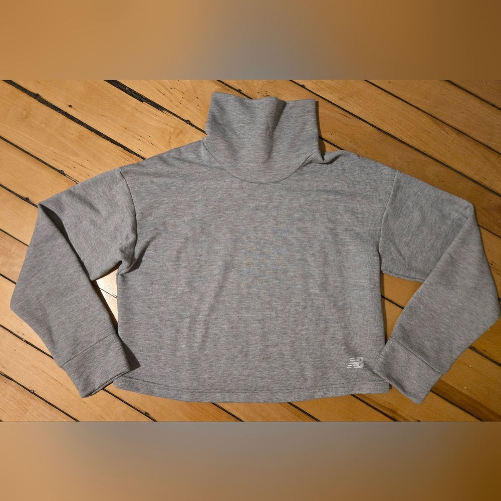 New Balance Gray Turtleneck Cropped Sweater, Women's Large